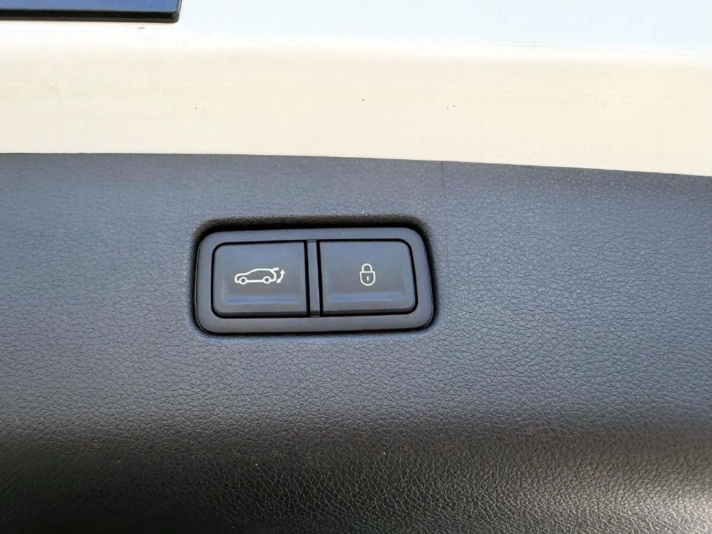 Certified 2026 Genesis GV70 2.5T AWD/4WD image 8
