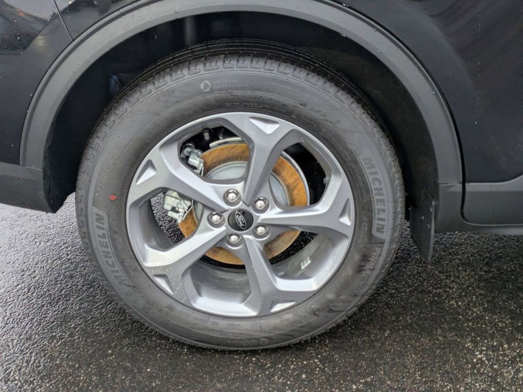 New 2026 Ford Escape ST-Line w/ Cold Weather Package image 15