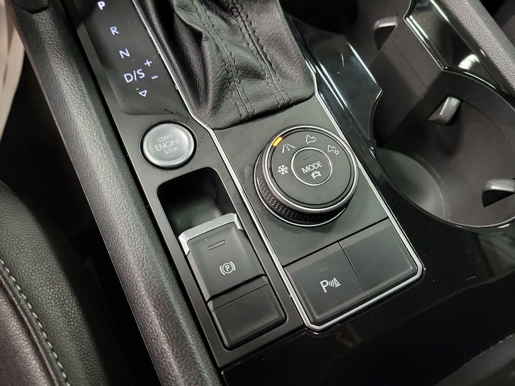 Used 2018 Volkswagen Atlas SEL image 16