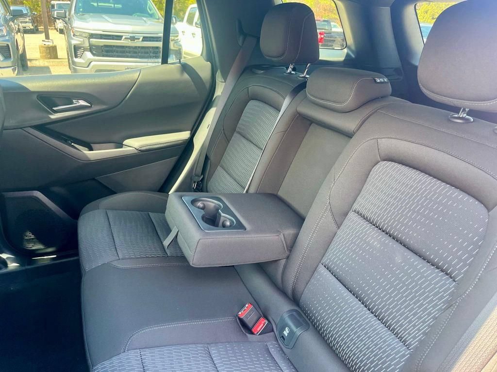 New 2026 Chevrolet Equinox LT w/ Safety and Technology Package AWD/4WD image 26