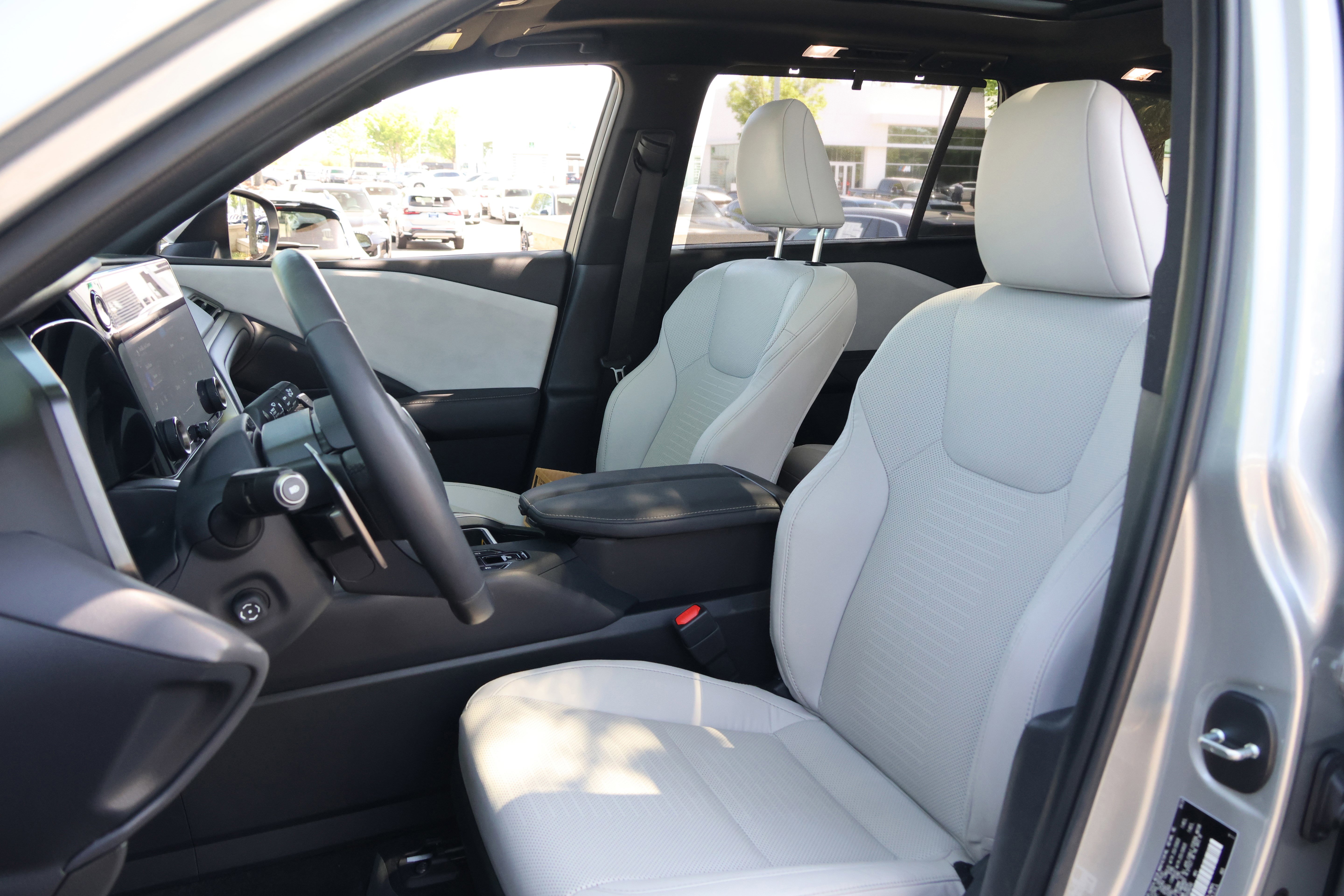 Certified 2024 Lexus TX 350 FWD w/ Captains Chair Package image 35