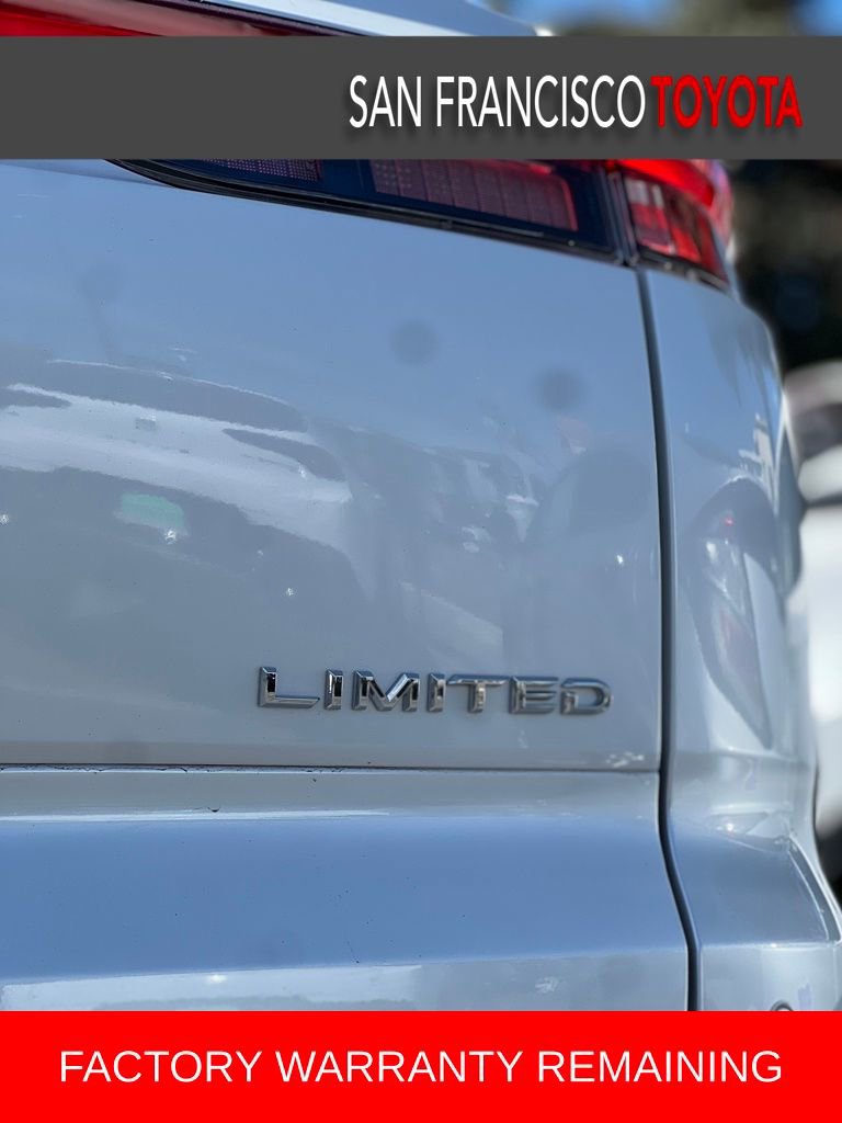 Certified 2025 Toyota Crown Signia image 11