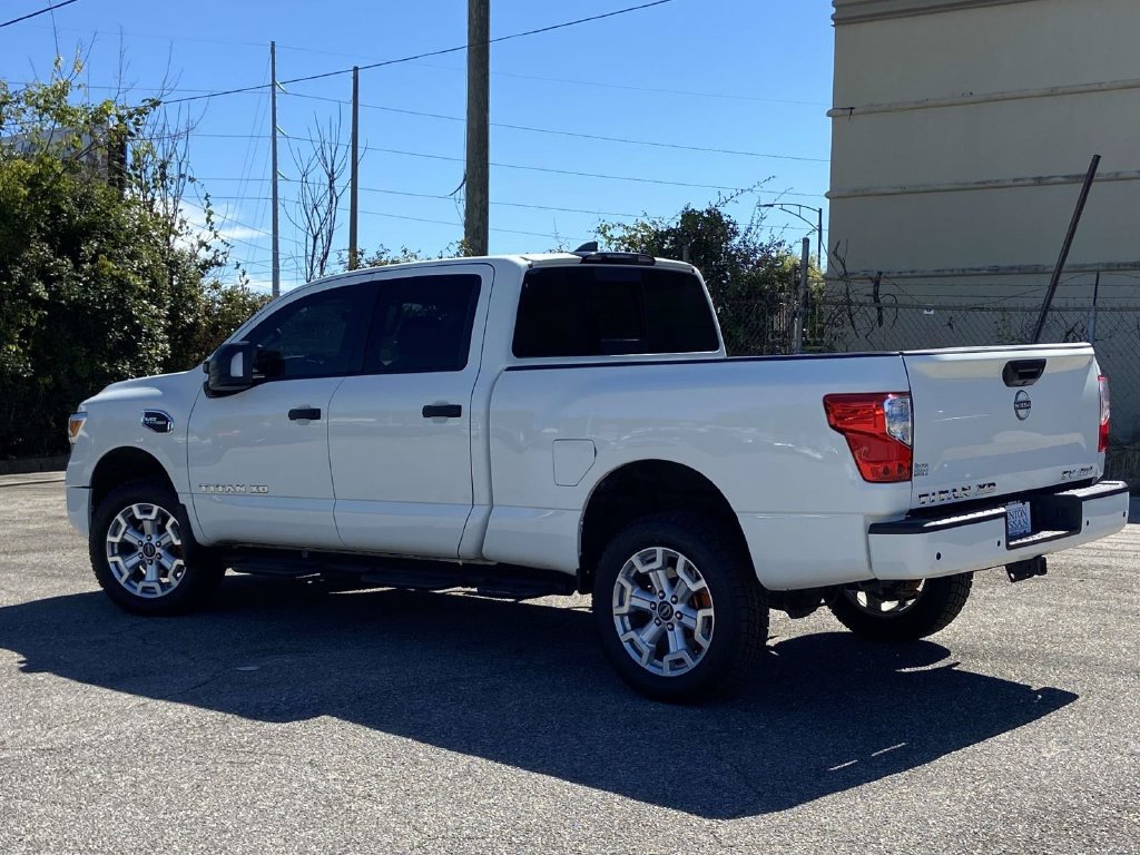 Used 2024 Nissan Titan SV w/ SV Convenience Package AWD/4WD image 5