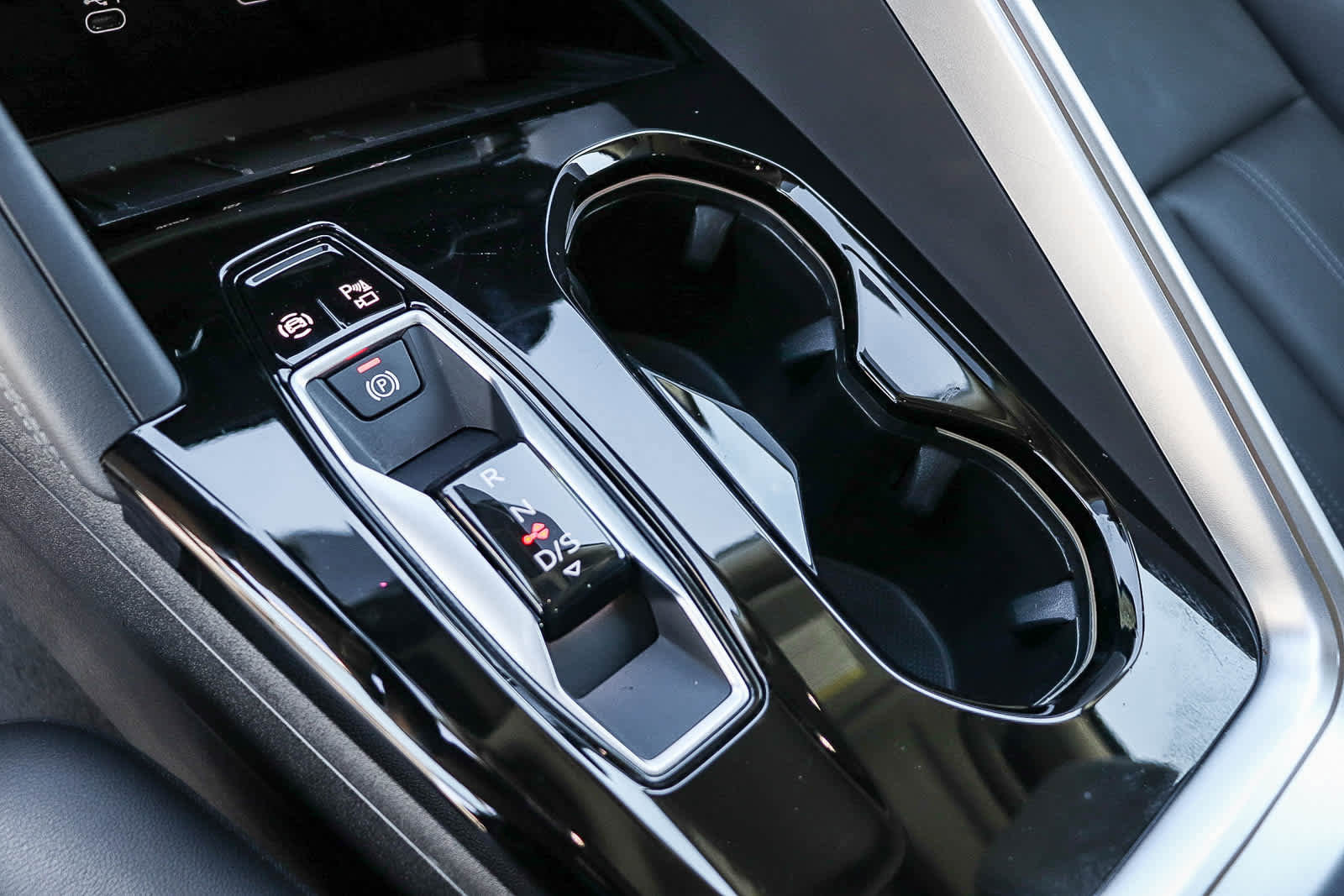 Used 2025 Audi Q5 Premium w/ Convenience Package image 24