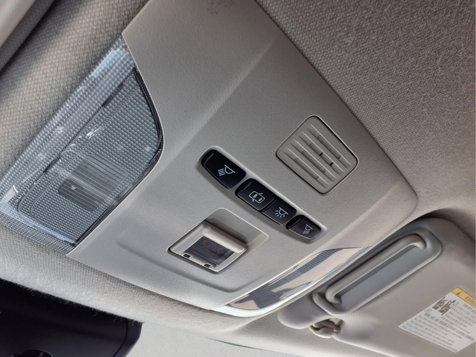 Used 2020 Toyota Corolla LE image 25