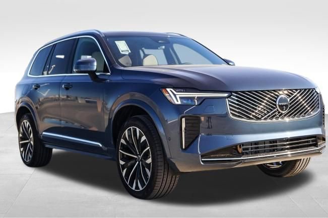 Used 2026 Volvo XC90 B6 Plus w/ Protection Package image 3