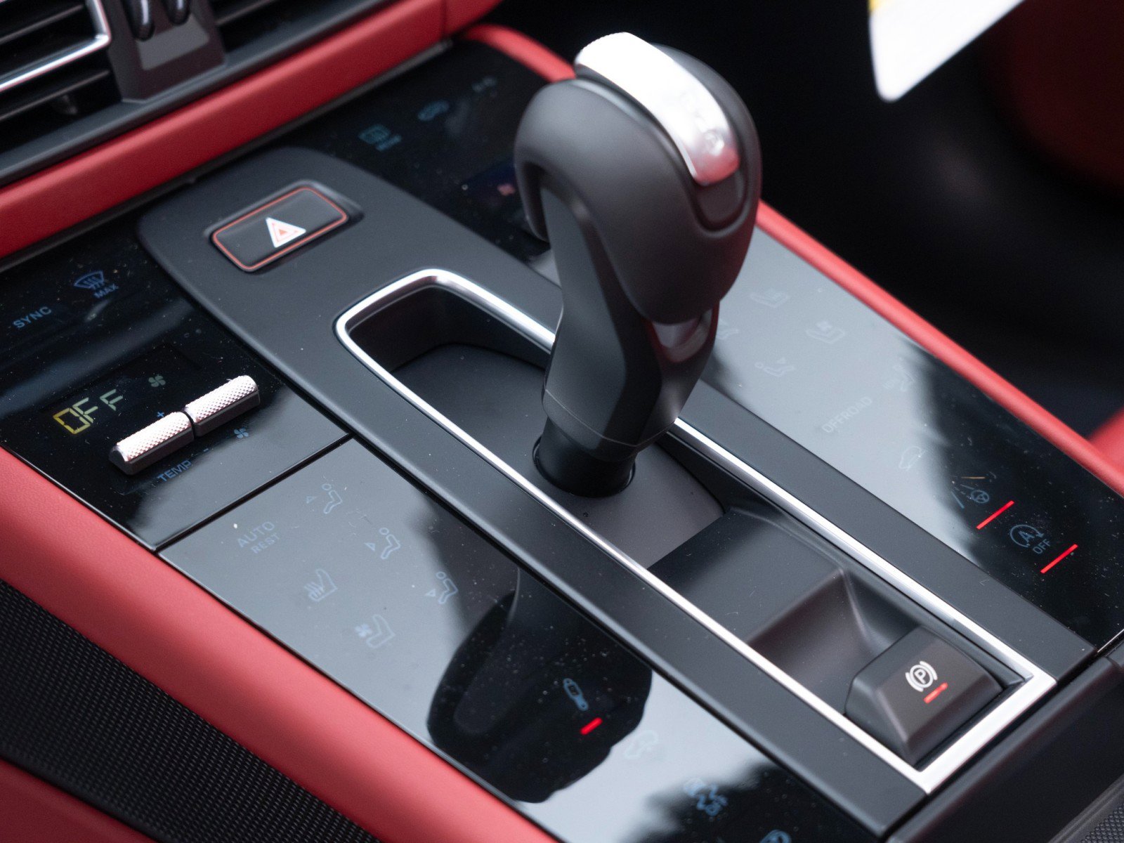 New 2026 Porsche Macan S image 28