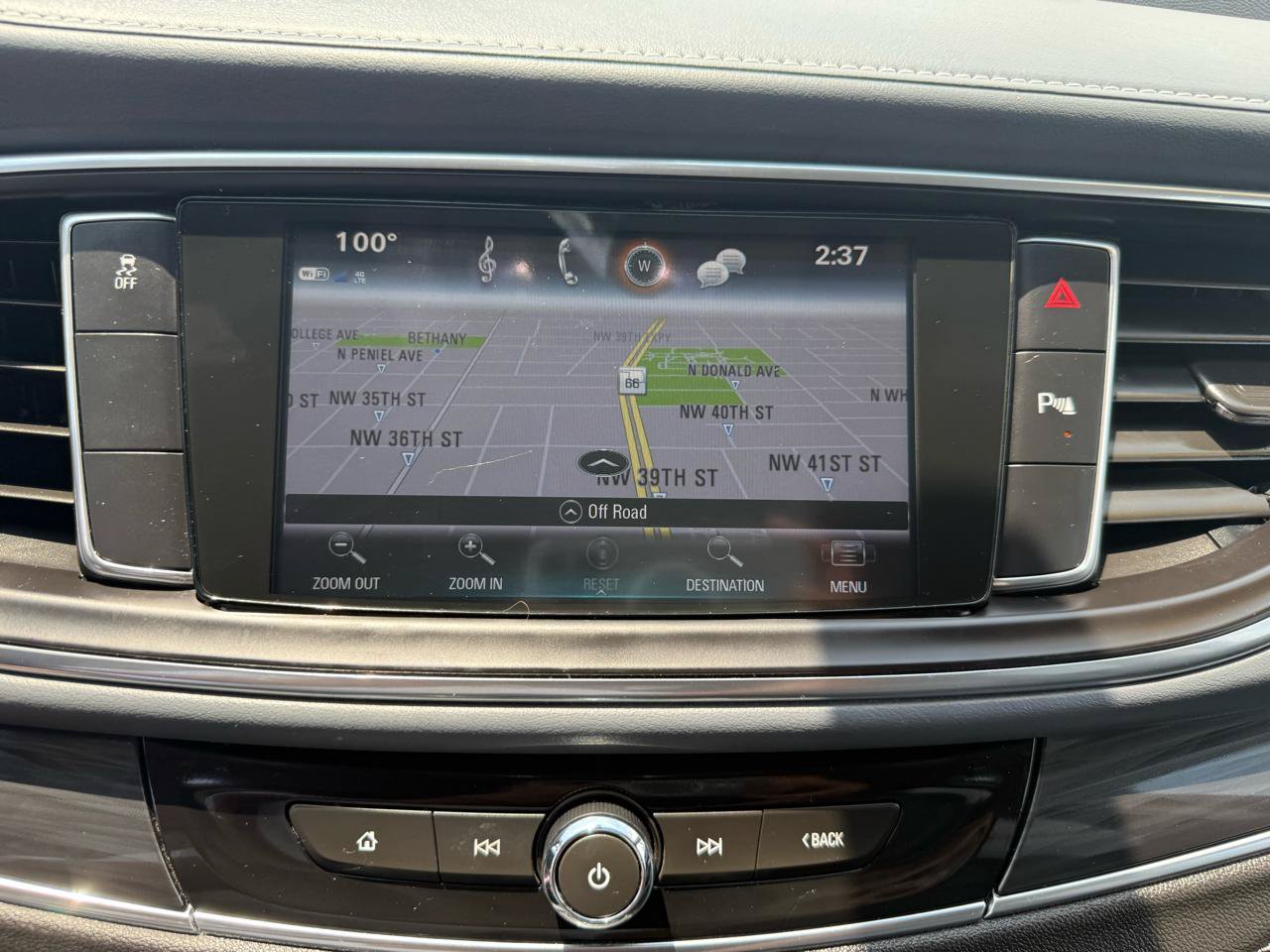 Used 2019 Buick Enclave Essence w/ LPO, Sport Appearance Package FWD image 22