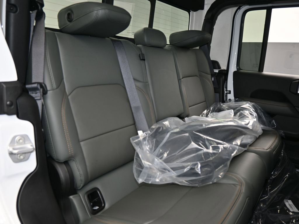 New 2026 Jeep Gladiator Mojave AWD/4WD image 36