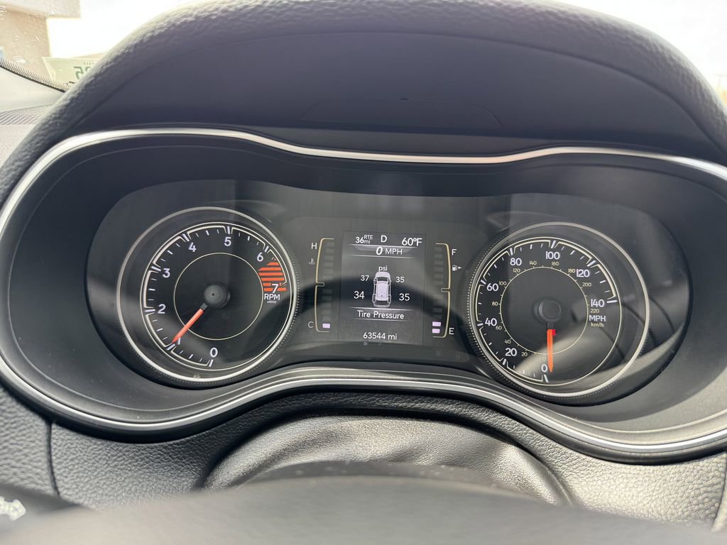 Used 2020 Jeep Cherokee Latitude AWD/4WD image 16
