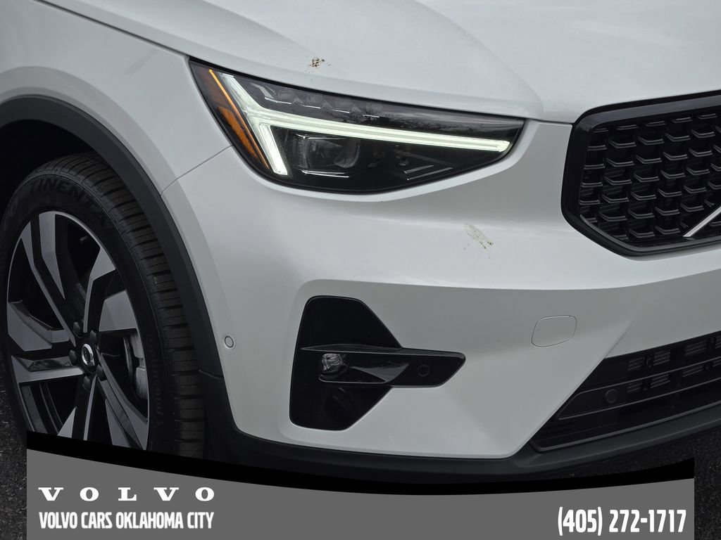 Certified 2023 Volvo XC40 B5 Ultimate w/ Protection Package Premier image 7