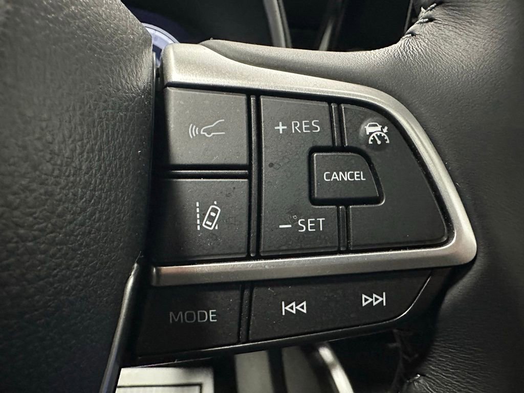 Used 2025 Toyota Highlander XSE image 20