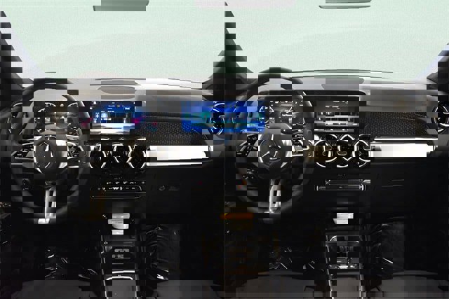 New 2026 Mercedes-Benz GLB 250 4MATIC image 5