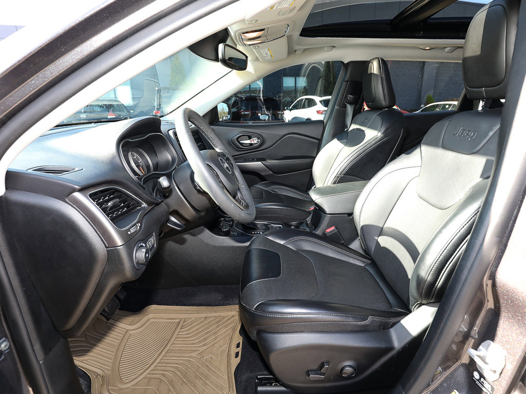 Used 2022 Jeep Cherokee Latitude Lux w/ Sun & Sound Group image 11