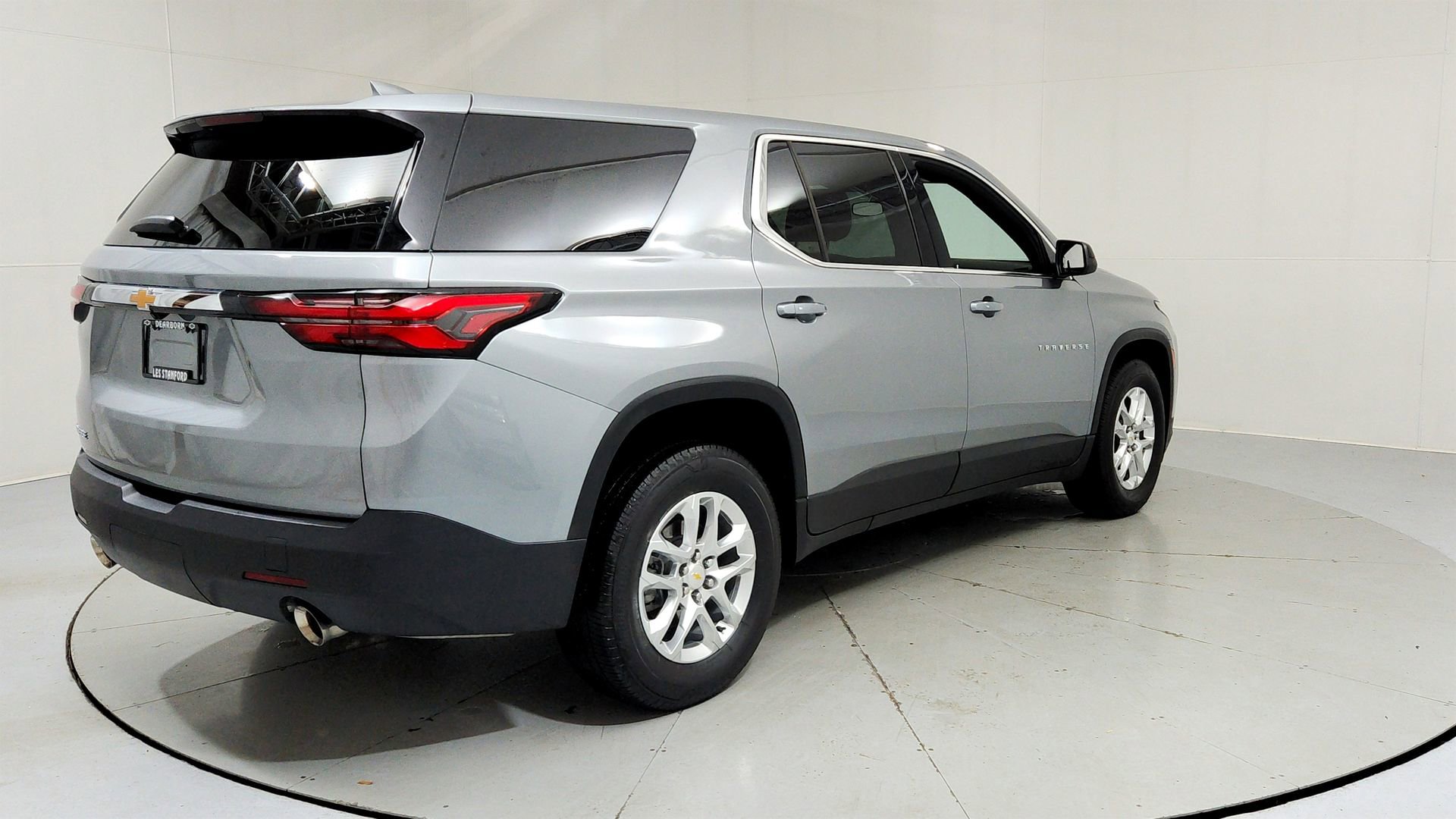 Certified 2023 Chevrolet Traverse LS FWD image 5