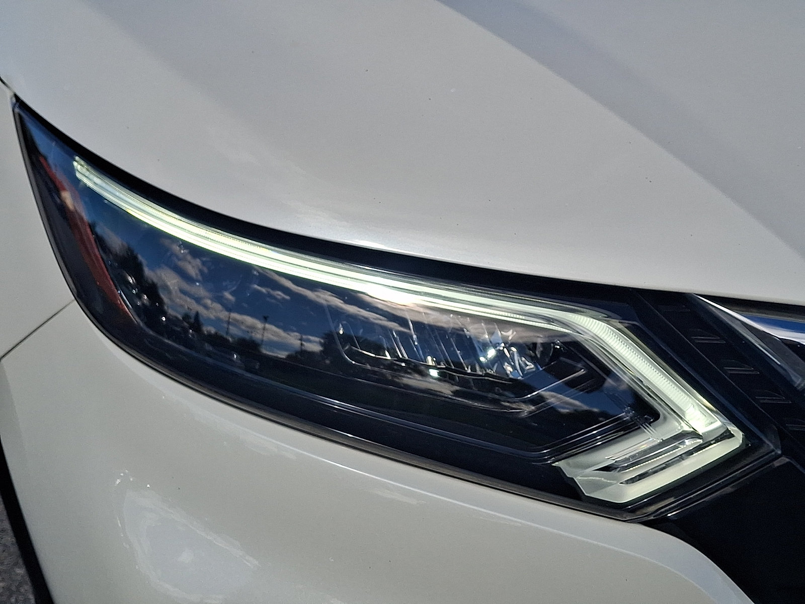 Used 2020 Nissan Rogue Sport SL w/ Premium Package AWD/4WD image 9