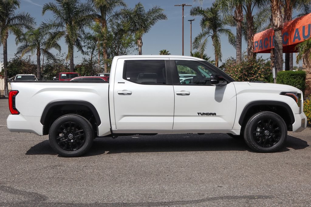 Used 2024 Toyota Tundra Limited AWD/4WD image 11