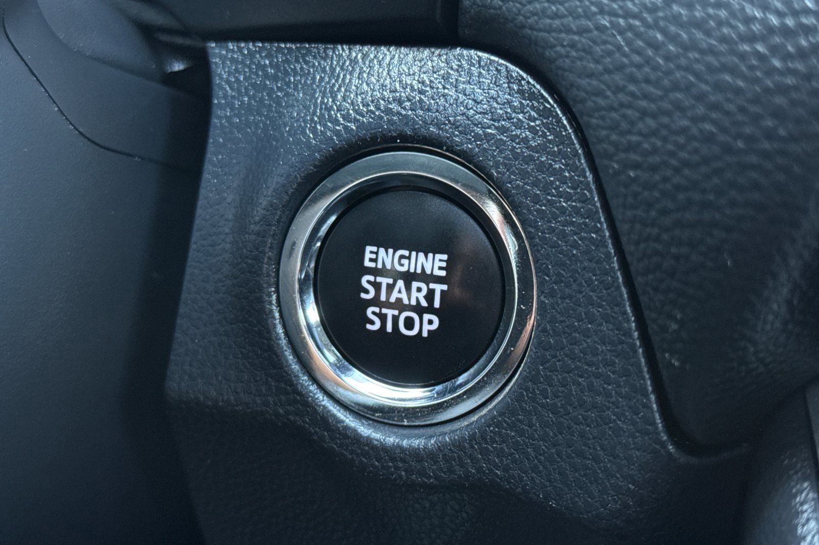 Used 2023 Toyota RAV4 XLE Premium image 23