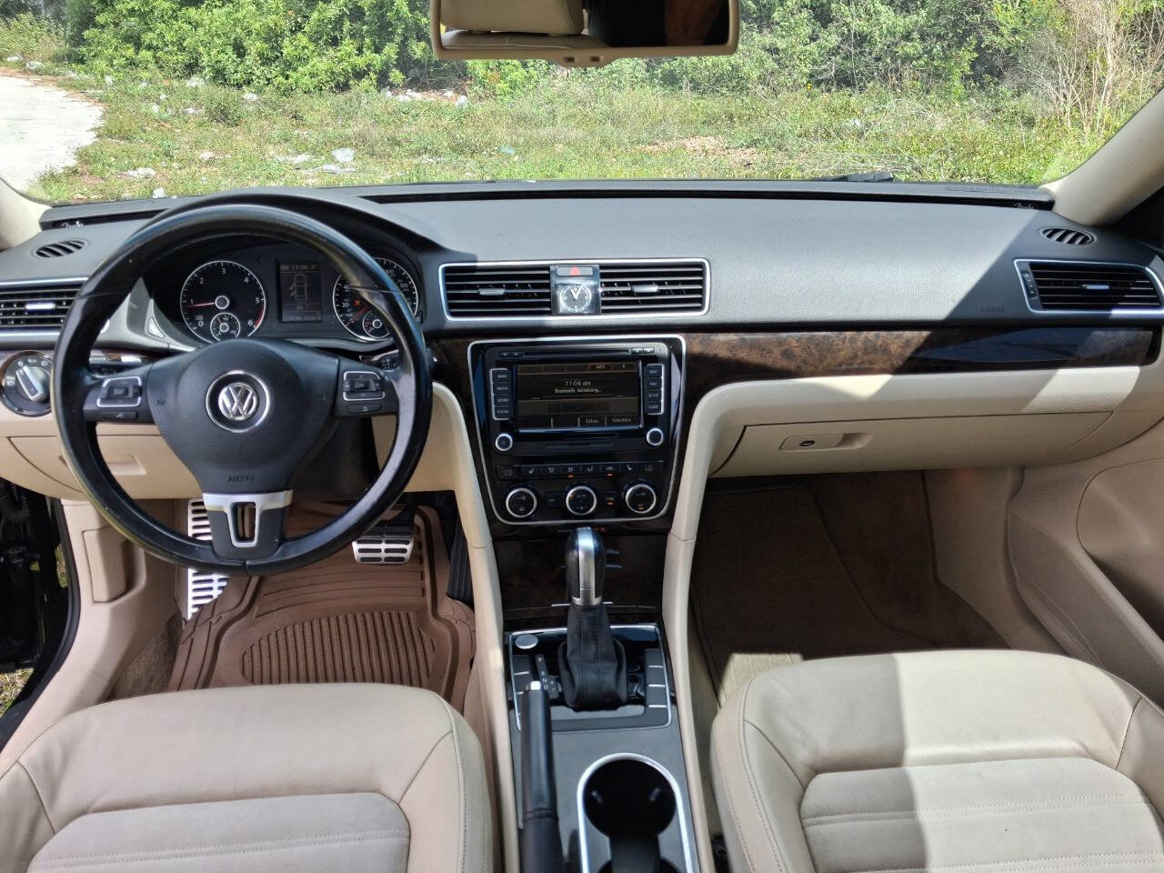 Used 2015 Volkswagen Passat TDI SEL Premium FWD image 11