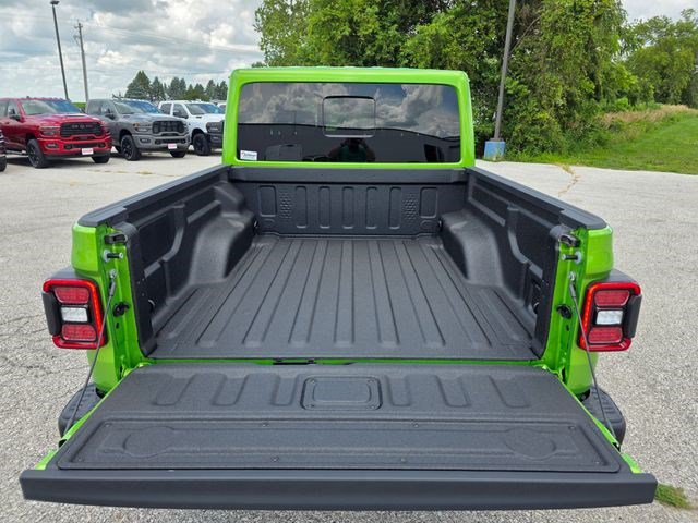 New 2026 Jeep Gladiator Mojave w/ Steel Bumper Group AWD/4WD image 10