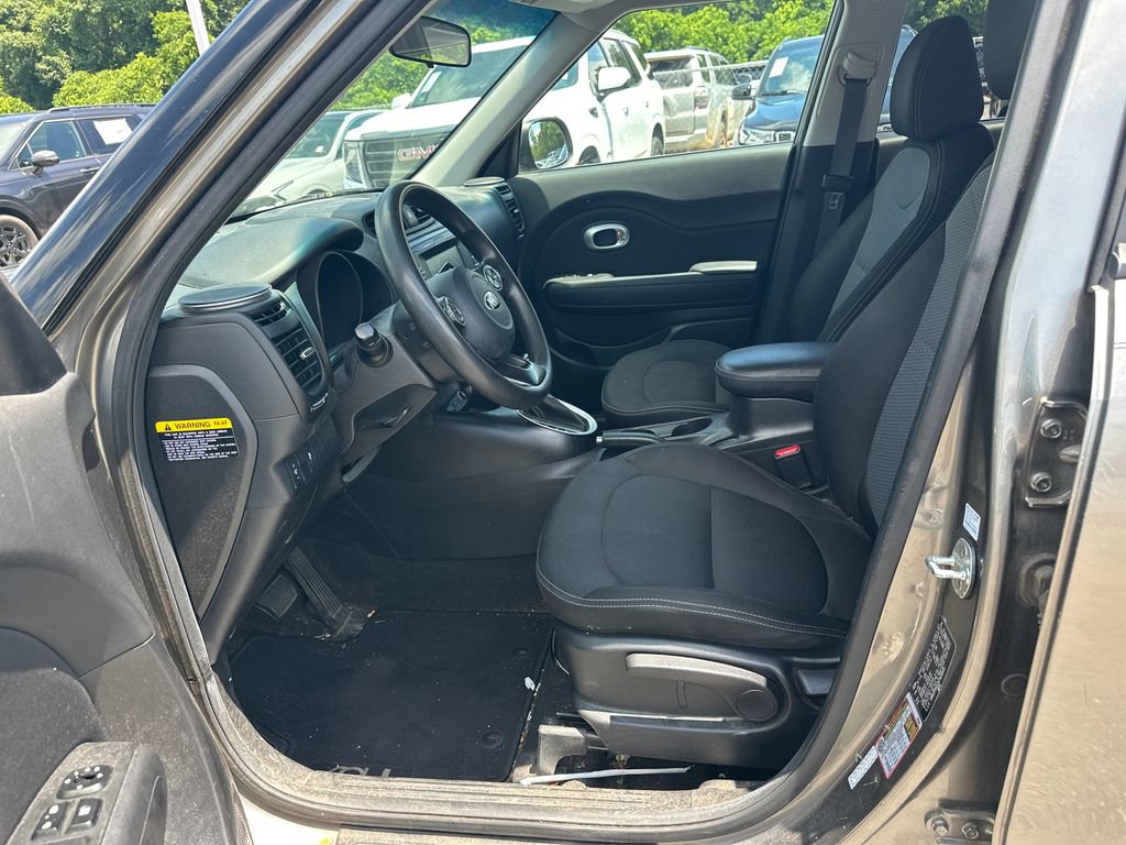 Used 2019 Kia Soul + FWD image 9