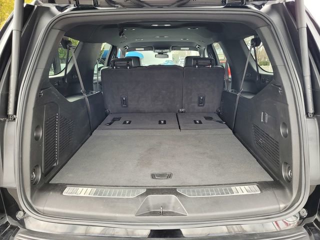 Used 2025 Chevrolet Suburban Z71 image 33