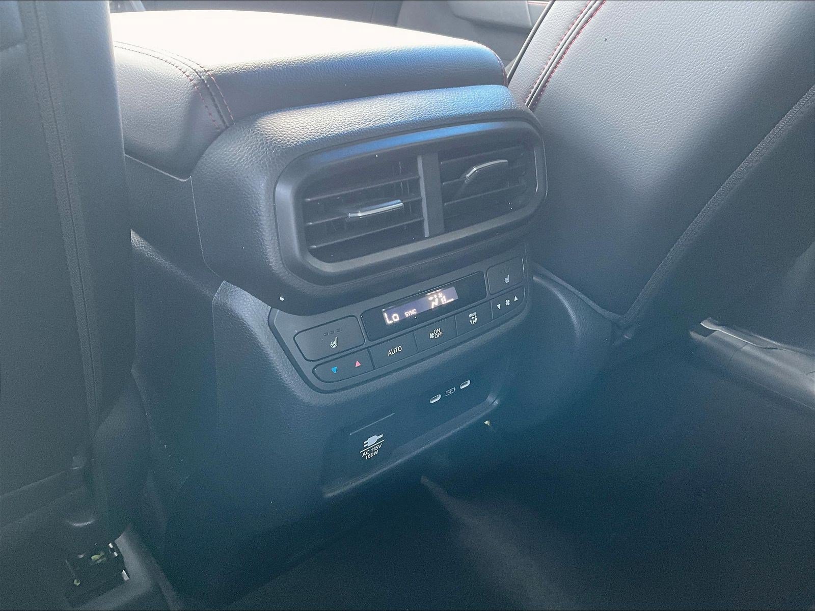 Used 2025 Honda Pilot Black Edition image 10