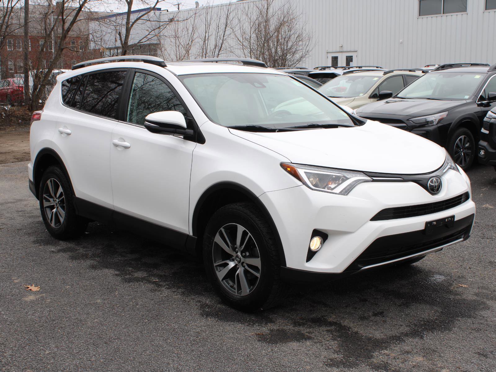 Used 2018 Toyota RAV4 XLE w/ Plus Extra Value Package image 3