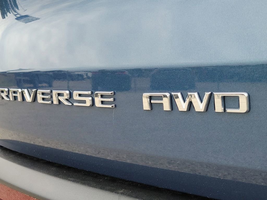 Used 2024 Chevrolet Traverse LS AWD/4WD image 6