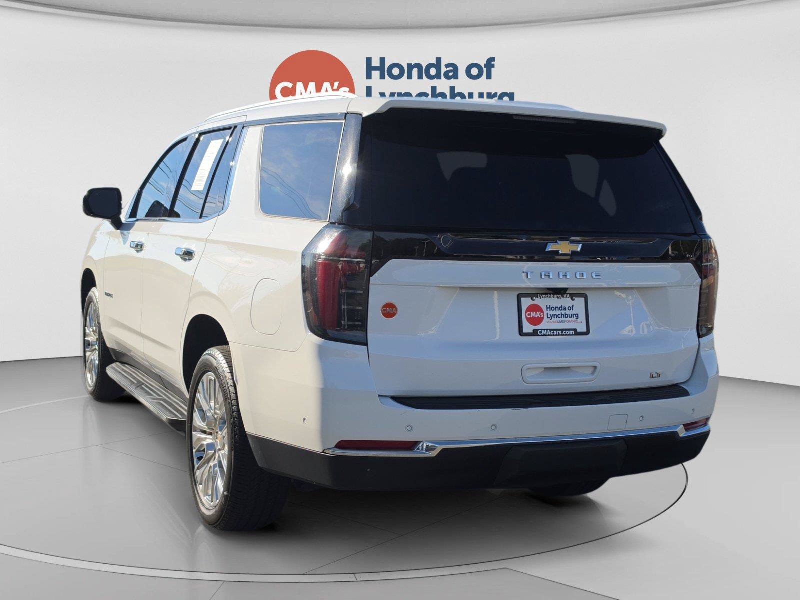 Used 2025 Chevrolet Tahoe LT AWD/4WD image 3