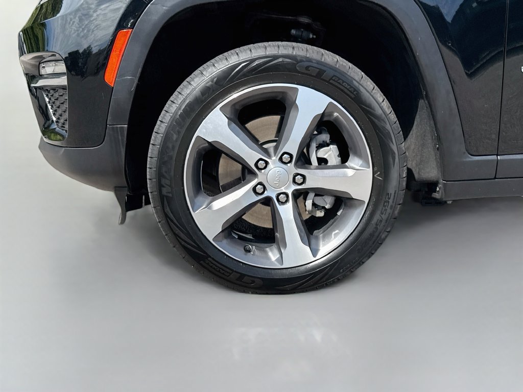 Used 2023 Jeep Grand Cherokee 4WD 4xe image 36