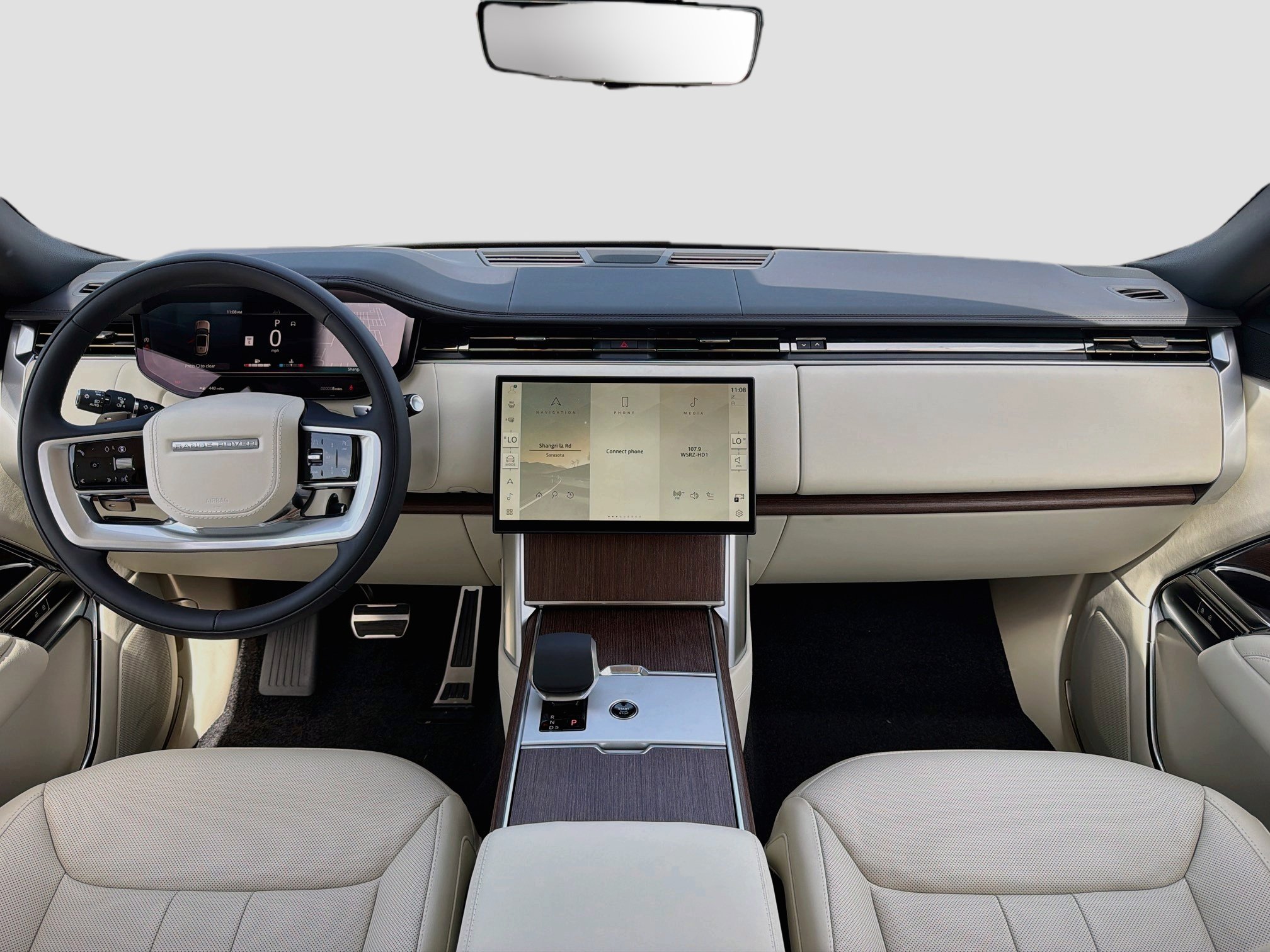 New 2026 Land Rover Range Rover Long Wheelbase SE AWD/4WD image 17
