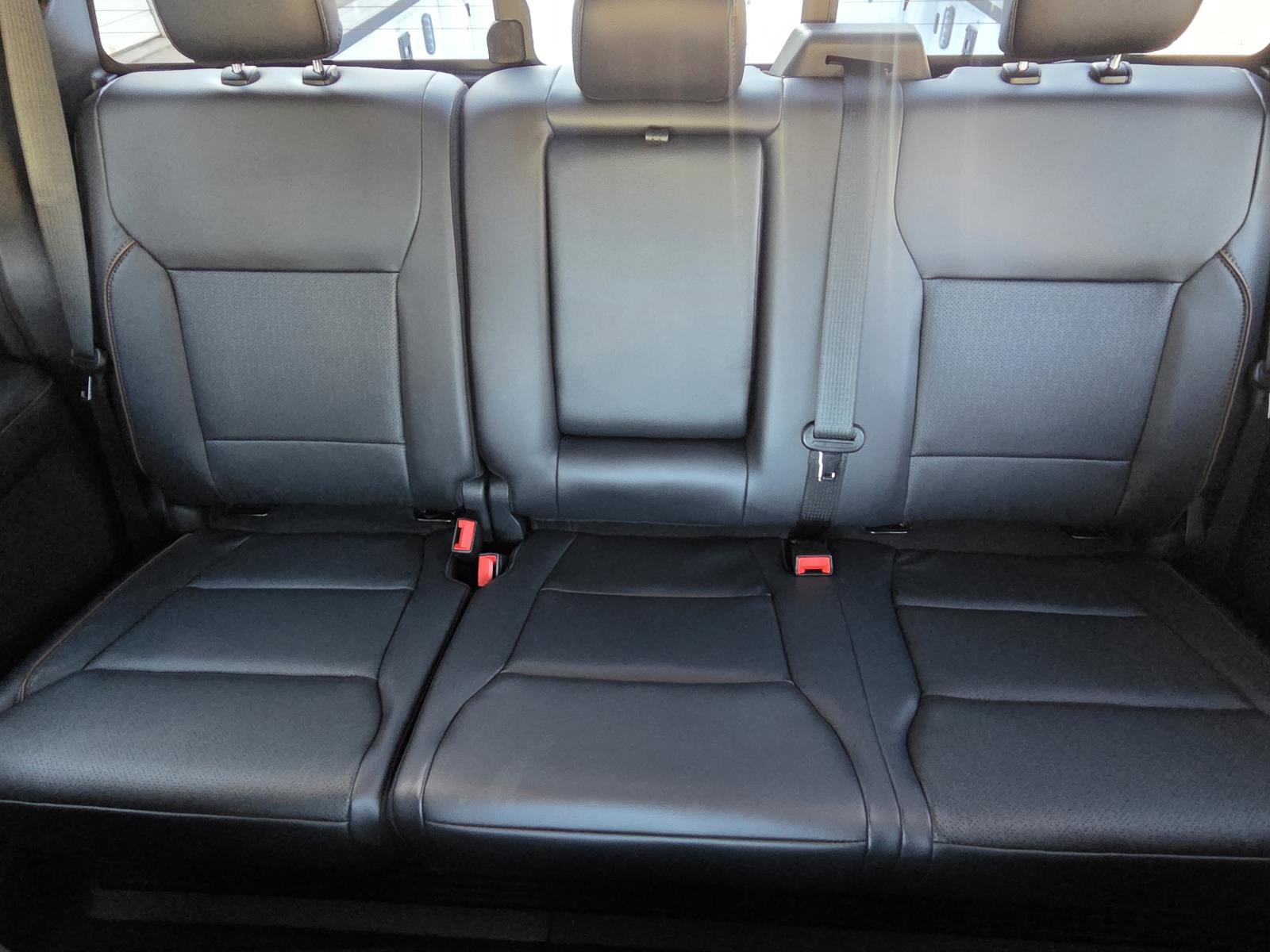 Used 2025 Ford F350 Lariat w/ Lariat Ultimate Package AWD/4WD image 25