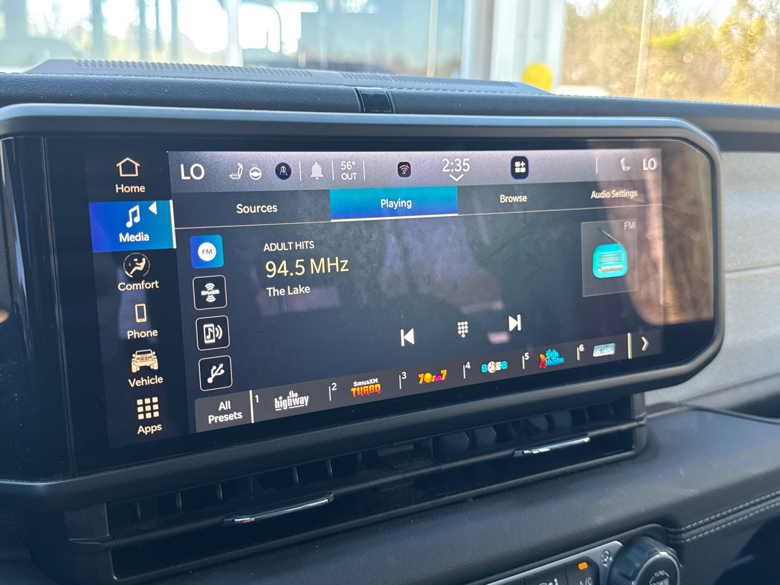 Used 2025 Jeep Wrangler Sahara image 26