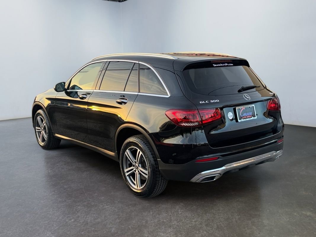 Used 2020 Mercedes-Benz GLC 300 4MATIC w/ Exterior Lighting Package image 7