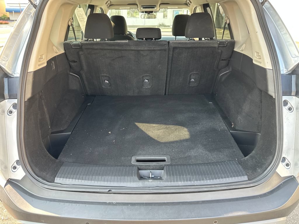 Used 2022 Nissan Rogue SV AWD/4WD image 17