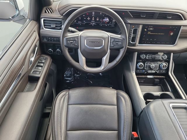 Used 2024 GMC Yukon Denali RWD image 16