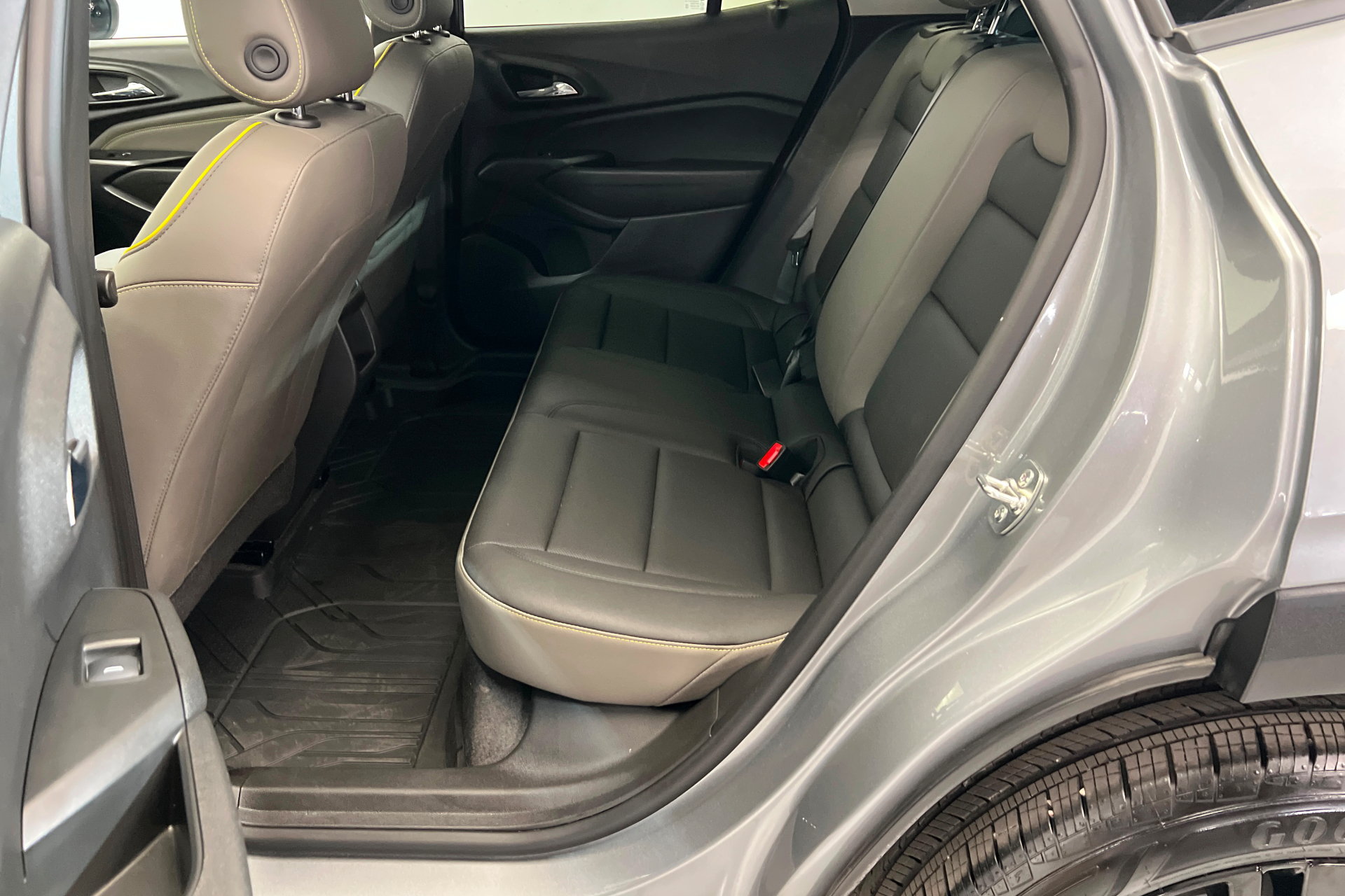 Used 2026 Chevrolet Trax ACTIV w/ Driver Confidence Package FWD image 21