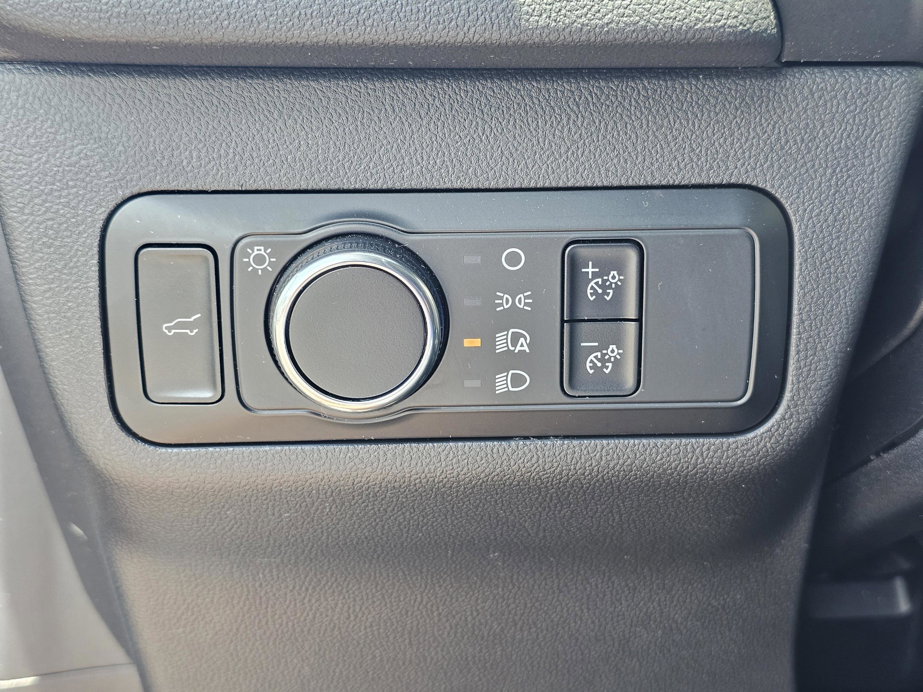 Used 2025 Ford Escape Active w/ Tech Pack #1 FWD image 19