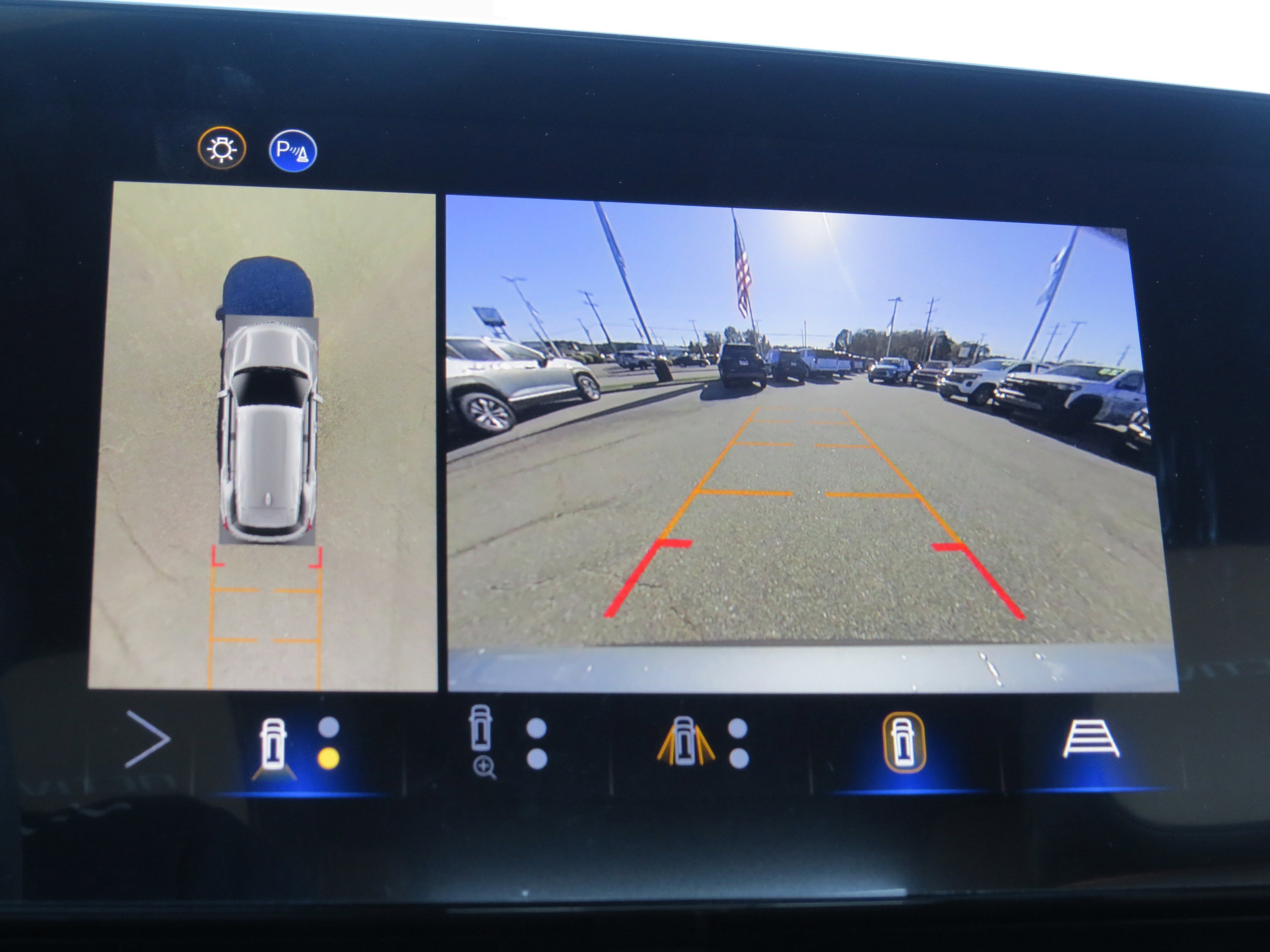 New 2026 Chevrolet Equinox ACTIV w/ Safety and Technology Package image 27