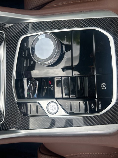 Used 2025 BMW X6 M60i w/ Executive Package image 41