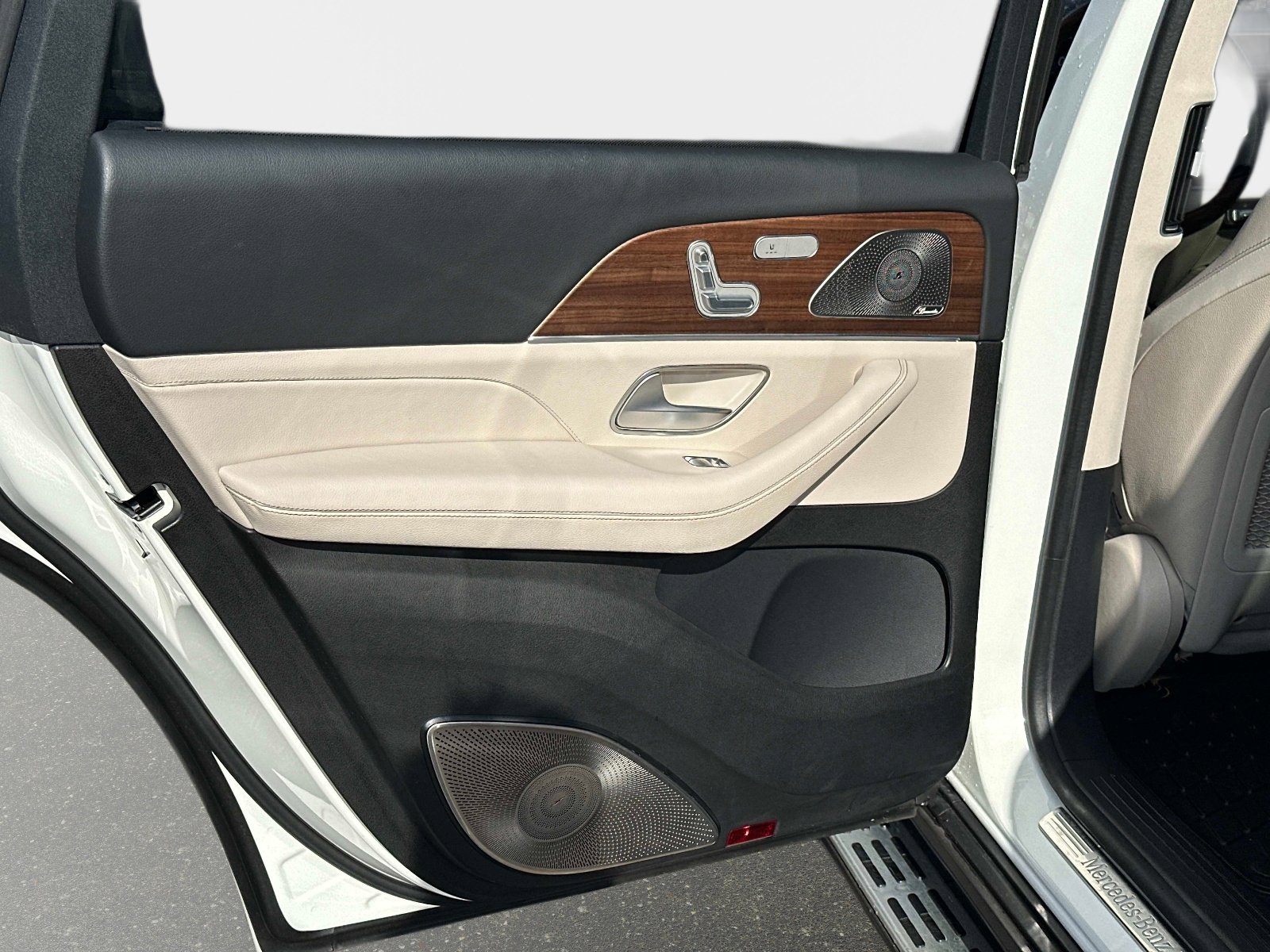 Certified 2023 Mercedes-Benz GLS 580 4MATIC image 12