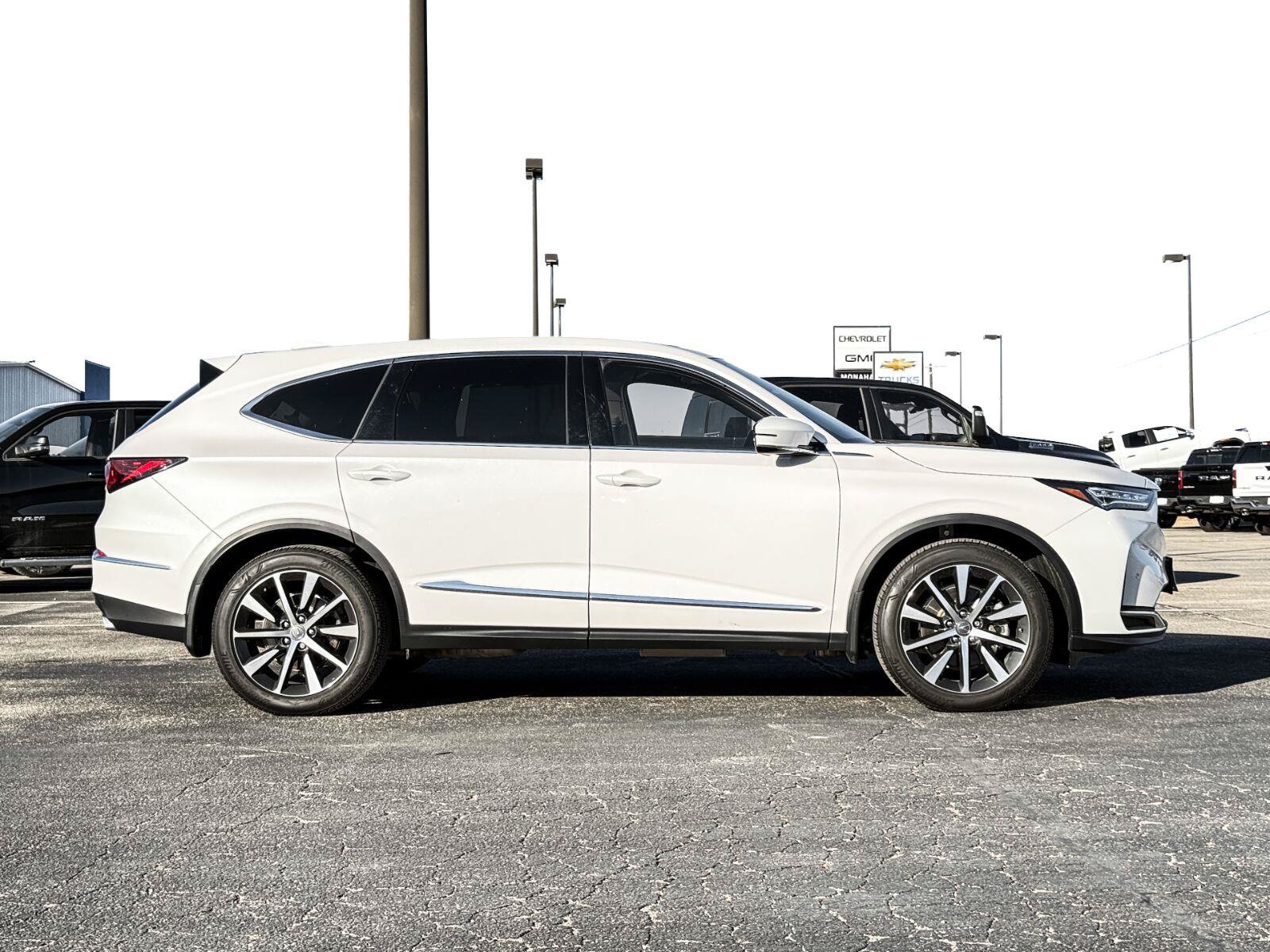 Used 2025 Acura MDX w/ Technology Package AWD/4WD image 8