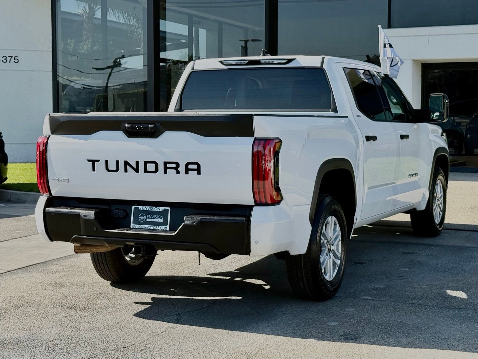 Used 2022 Toyota Tundra SR5 w/ SR5 Convenience Package AWD/4WD image 15
