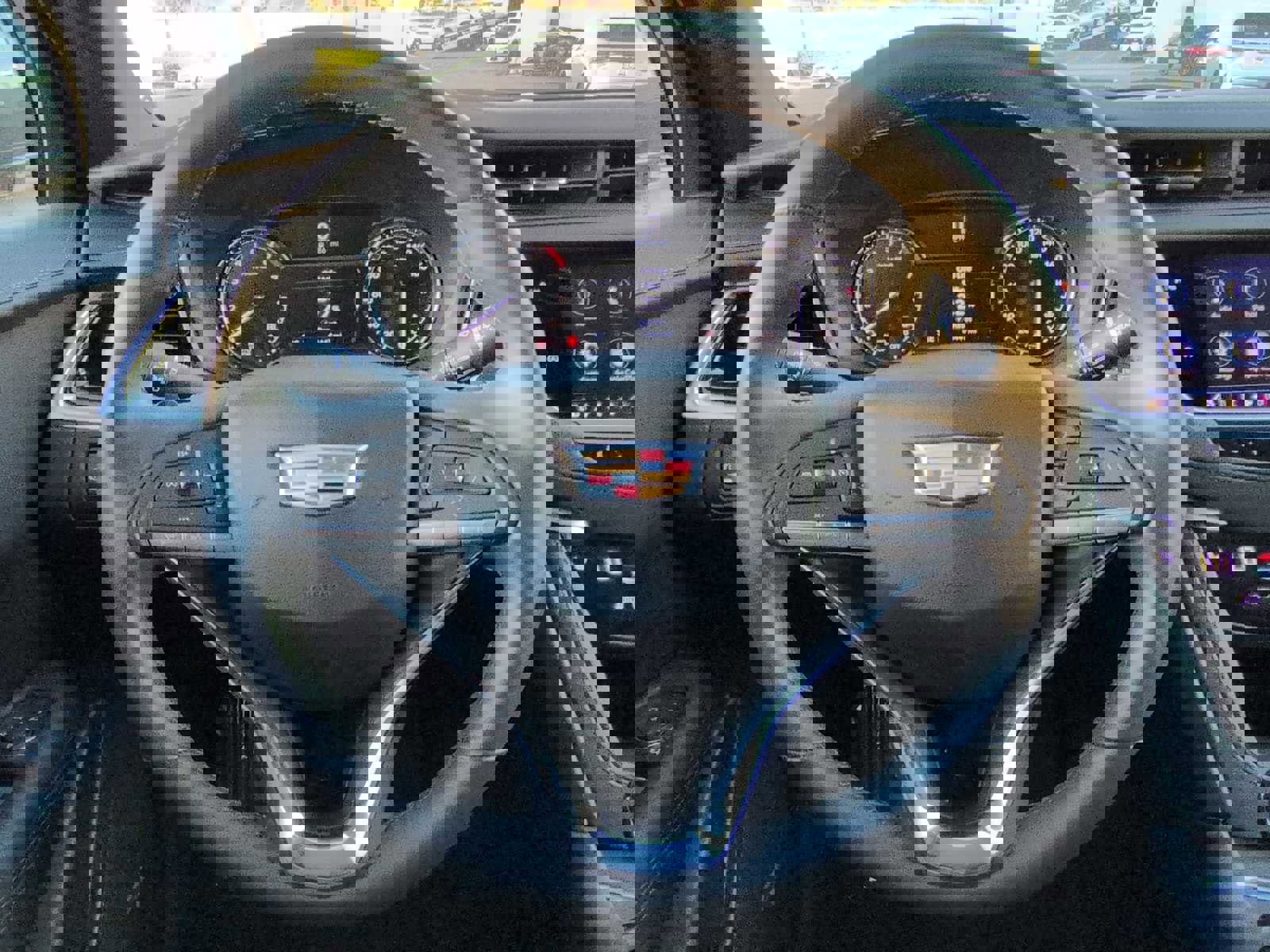 Used 2025 Cadillac XT6 Luxury image 14