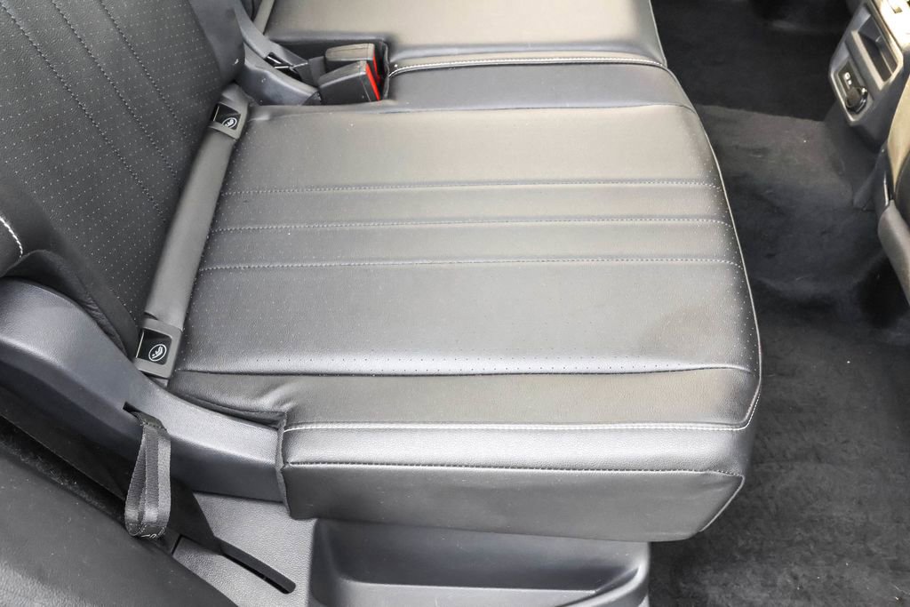 Used 2024 Volkswagen Tiguan SE image 34