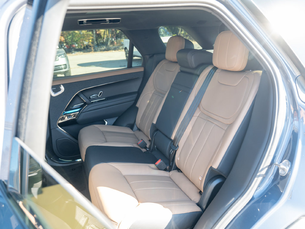 New 2026 Land Rover Range Rover Sport Dynamic SE AWD/4WD image 23
