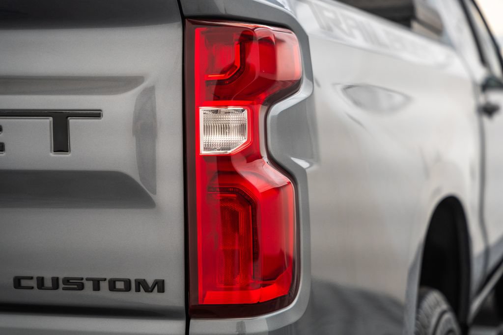 Used 2021 Chevrolet Silverado 1500 Custom Trail Boss w/ Safety Confidence Package AWD/4WD image 8