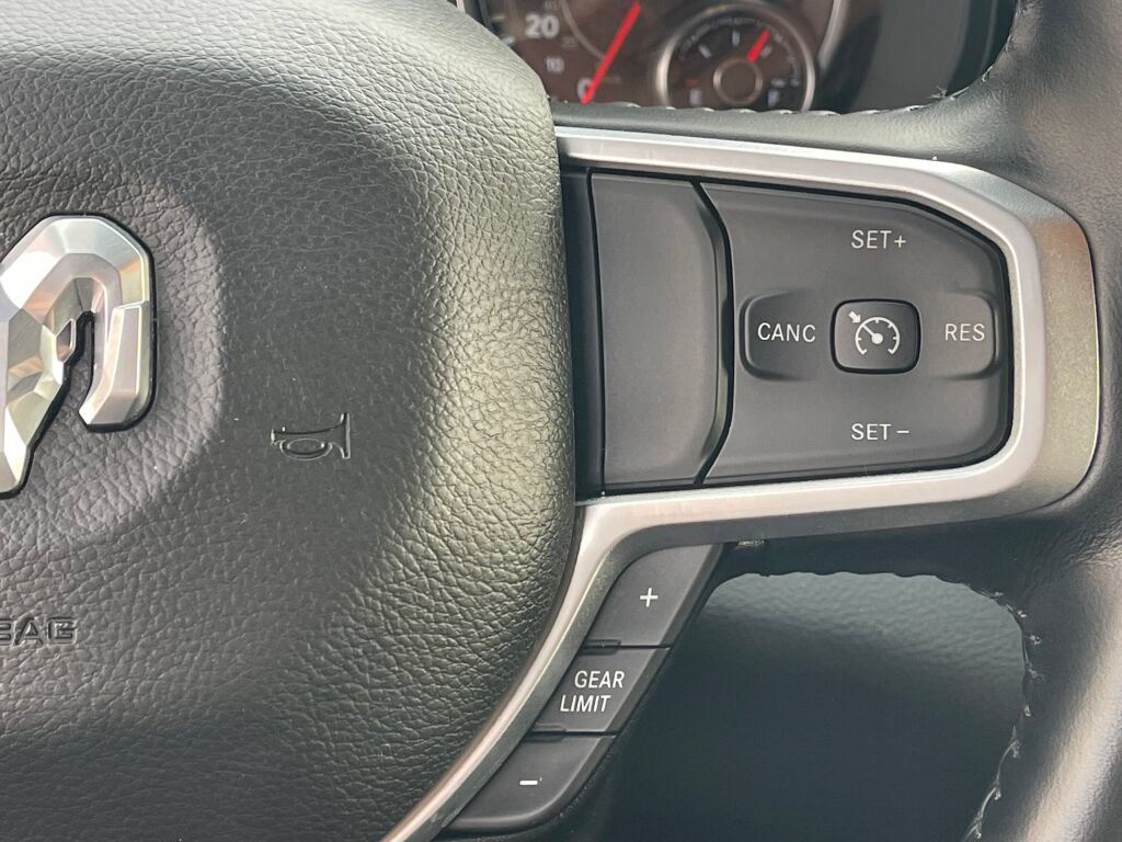 Used 2022 RAM 1500 Big Horn AWD/4WD image 18