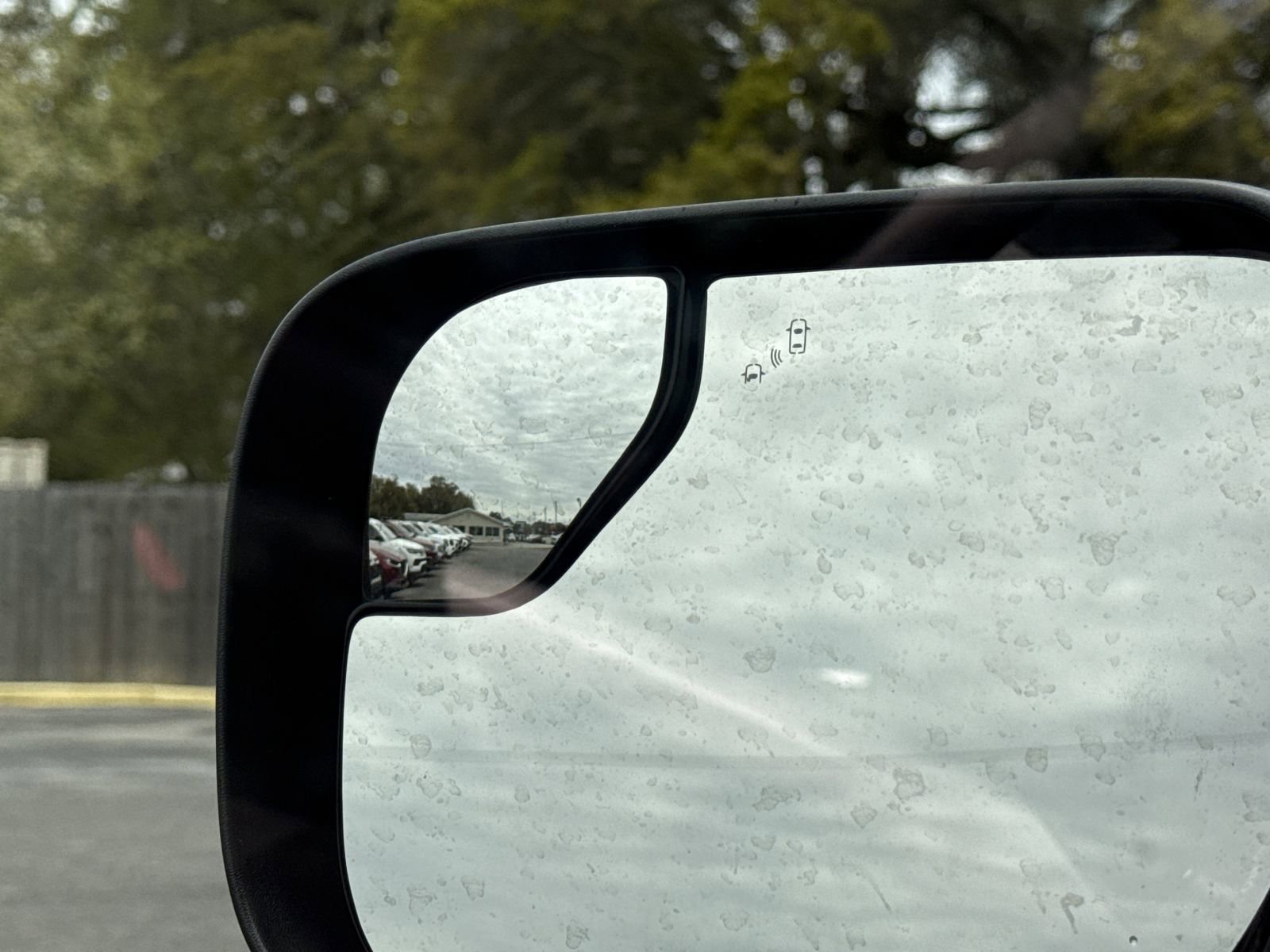 Used 2020 Nissan Titan SV w/ SV Convenience Package image 15